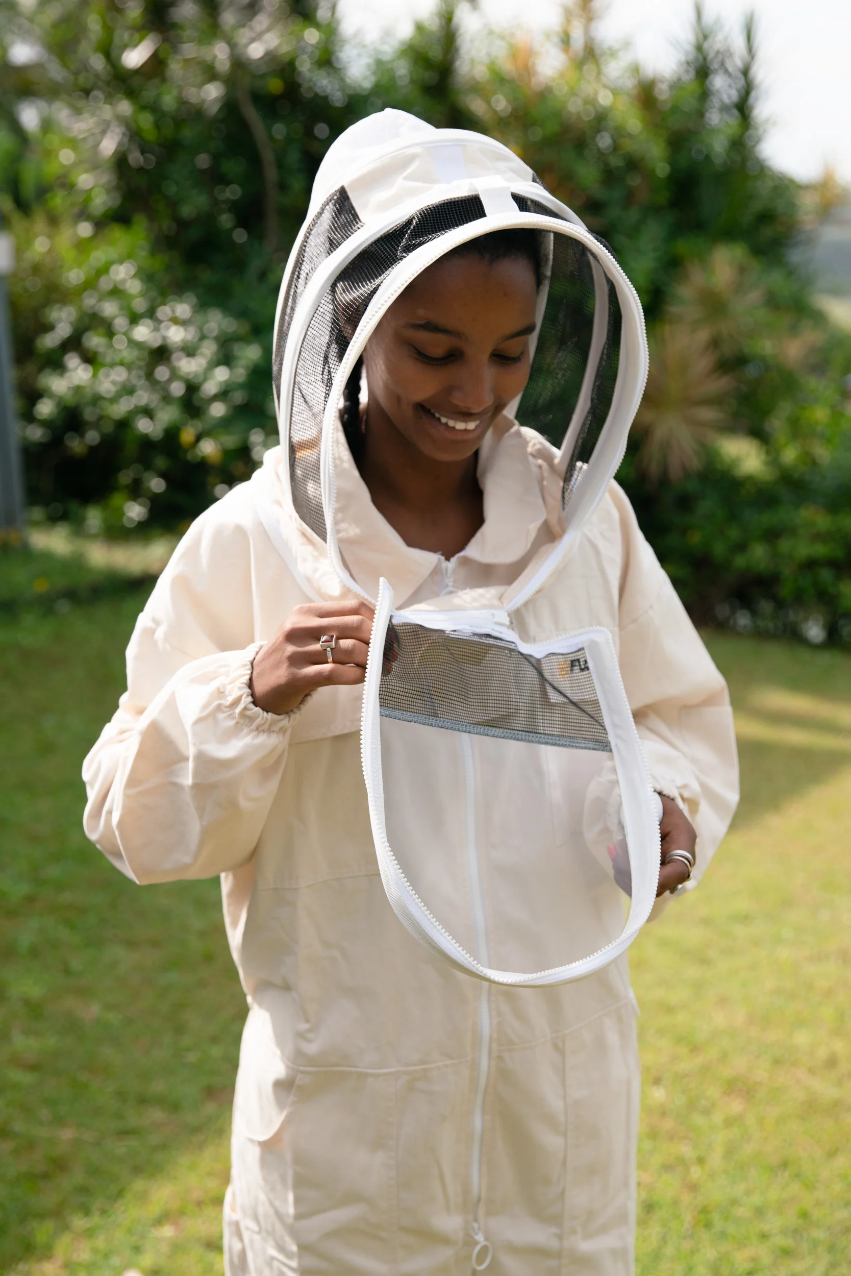 Flow Bee Suit Hood – Clear View - Image 8